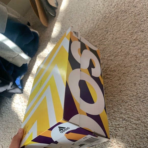 Adidas Ultra Boost Size 7.5 - Picture 7 of 7